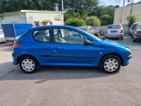 Gebraucht Peugeot 206 75 PS (55 kW) 2004 Blau Kleinwagen