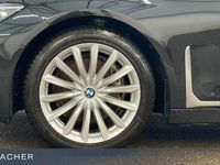 Gebraucht BMW 730 Efficient Dynamics 286 PS (210 kW) 2022 Saphirschwarz metallic Limousine