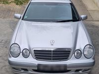Gebraucht Mercedes E200 163 PS (119 kW) 2000 Silber Limousine