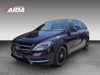 Używany Mercedes B250 211 KM (155 kW) 2014 Purpurowy Minivan