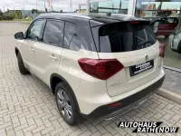 Neu Suzuki Vitara Comfort 129 PS (94 kW) 2025 Savannah/cosmic black pearl me SUV