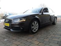 Gebraucht Audi A4 Attraction 160 PS (117 kW) 2011 Braun Limousine
