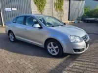 Gebraucht VW Jetta Comfortline 122 PS (89 kW) 2009 Silber Limousine