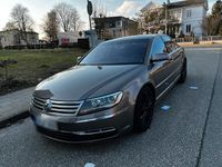 Second-hand VW Phaeton 245 CP (180 kW) 2014 Auriu Berlinǎ
