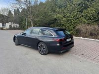 Gebraucht Mercedes E220 Avantgarde 197 PS (144 kW) 2024 Grau Kombi