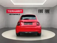 Gebraucht Fiat 500e Red 86 kW (118 PS) 2022 Rot Kleinwagen