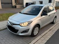 Gebraucht Hyundai i20 Edition 2014 Silber Kleinwagen