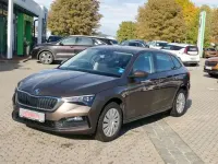 Gebraucht Skoda Scala Drive 90 PS (66 kW) 2020 Maple braun metallic Kleinwagen