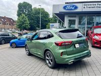 Gebraucht Ford Kuga ST-Line 151 PS (111 kW) 2024 Bursting green SUV