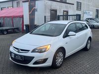 Gebraucht Opel Astra Edition 165 PS (121 kW) 2013 Weiß Kombi