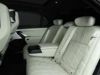Gebraucht BMW 750e 489 PS (359 kW) 2024 Grau Limousine