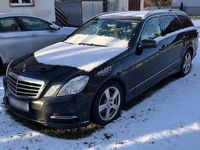 Gebraucht Mercedes E220 170 PS (125 kW) 2013 Schwarz Kombi
