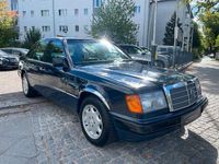 Gebraucht Mercedes E230 132 PS (97 kW) 1993 Blau Limousine