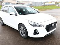 Gebraucht Hyundai i30 120 PS (88 kW) 2017 Polar white