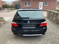 Gebraucht BMW 523 177 PS (130 kW) 2006 Schwarz Kombi