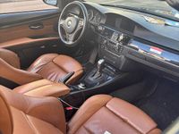 Gebraucht BMW 320 Cabriolet 177 PS (130 kW) 2007 Schwarz Cabrio