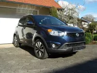 Gebraucht SsangYong Korando 175 PS (128 kW) 2015 Blau SUV
