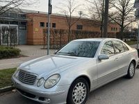 Gebraucht Mercedes E220 150 PS (110 kW) 2004 Silber Limousine