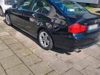 Gebraucht BMW 318 2009 Andere farben Kleinwagen