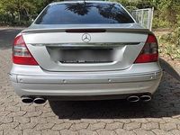 Gebraucht Mercedes E500 306 PS (225 kW) 2002 Silber Limousine