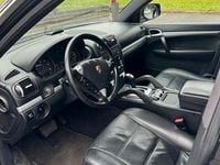 Second-hand Porsche Cayenne 245 CP (180 kW) 2009 Negru SUV