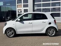 Usata Smart ForFour Electric Drive Passion 60 kW (82 CV) 2021 Bianco Utilitaria
