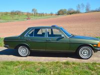Gebraucht Mercedes E300 88 PS (64 kW) 1984 Grün Limousine
