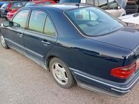 Gebraucht Mercedes E240 170 PS (125 kW) 2001 Limousine