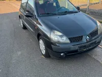 Gebraucht Renault Clio II 58 PS (42 kW) 2002 Schwarz Kleinwagen