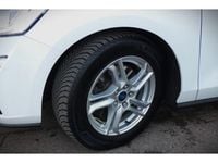 Gebraucht Ford Focus Cool & Connect 125 PS (91 kW) 2019 Frostweiß Kombi