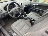 Second-hand Audi A3 Attraction 125 CP (91 kW) 2009 Negru Hatchback