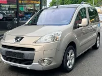 Gebraucht Peugeot Partner Tepee Premium 120 PS (88 kW) 2010 Beige Van / Kleinbus