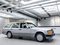 Gebraucht Mercedes E230 132 PS (97 kW) 1992 Silber Limousine