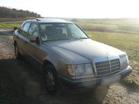 Gebraucht Mercedes E200 122 PS (89 kW) 1991 Silber Limousine