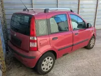Gebraucht Fiat Panda Dynamic 60 PS (44 kW) 2010 Colore esterno (magenta (vr70 Kleinwagen