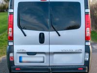 Gebraucht Opel Vivaro 114 PS (83 kW) 2012 Silber Van / Kleinbus