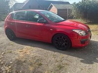 Gebraucht Hyundai i30 109 PS (80 kW) 2009 Rot Kleinwagen