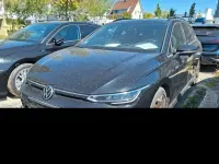 Gebraucht VW Golf VIII R-line 150 PS (110 kW) 2025 Grenadillschwarz (metallic) Kombi