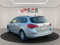 Gebraucht Opel Astra Edition 116 PS (85 kW) 2012 Silber Kombi