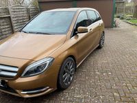 Gebraucht Mercedes B250 211 PS (155 kW) 2012 Beige Van / Kleinbus