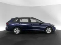 Second-hand VW Golf VIII Life 131 CP (96 kW) 2023 Albastru Break