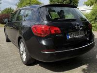 Gebraucht Opel Astra Active 131 PS (96 kW) 2013 Schwarz Kombi