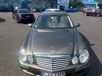 Gebraucht Mercedes E220 Elegance 170 PS (125 kW) 2007 Beige Limousine