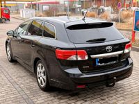 Gebraucht Toyota Avensis Executive 177 PS (130 kW) 2013 Schwarz Kombi