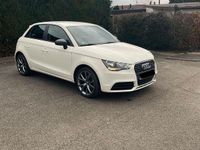 Gebraucht Audi A1 Sportback Attraction 86 PS (63 kW) 2014 Weiß Kleinwagen