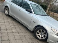 Gebraucht BMW 525 218 PS (160 kW) 2005 Silber Limousine