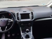 Gebraucht Ford S-MAX Titanium 150 PS (110 kW) 2018 Grau Van / Kleinbus