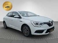 Gebraucht Renault Mégane Play 110 PS (80 kW) 2018 Weiß Limousine