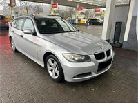 Gebraucht BMW 320 163 PS (119 kW) 2006 Silber Kombi