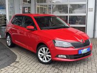 Gebraucht Skoda Fabia Joy 75 PS (55 kW) 2016 Rot Limousine